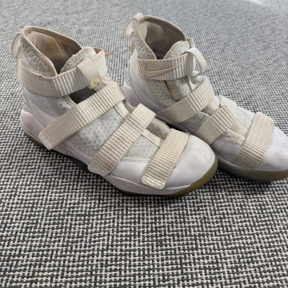Nike LeBron Soldier 11 GS White Gum Kids 6Y Basketball Shoes